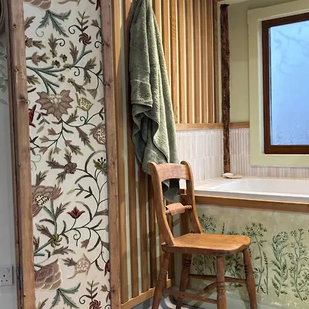 The Oak Tree House *