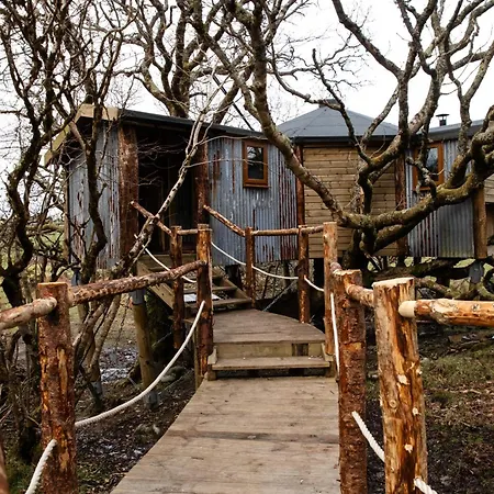 The Oak Tree House * Westport
