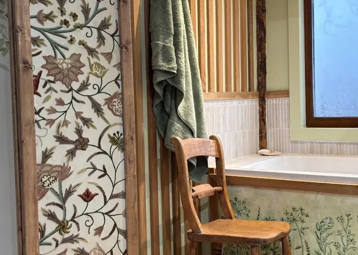 The Oak Tree House *