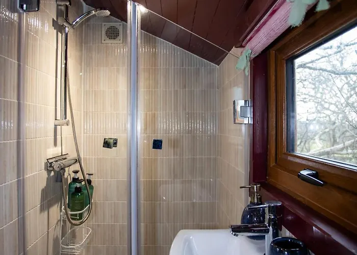 The Oak Tree House Westport